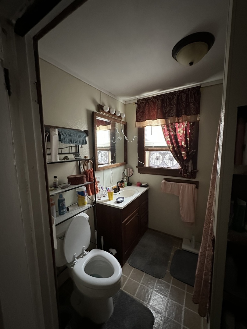 110 S Forest Avenue Property Photo 13