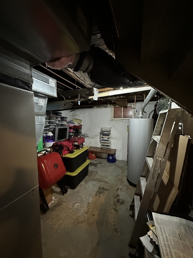 110 S Forest Avenue Property Photo 15