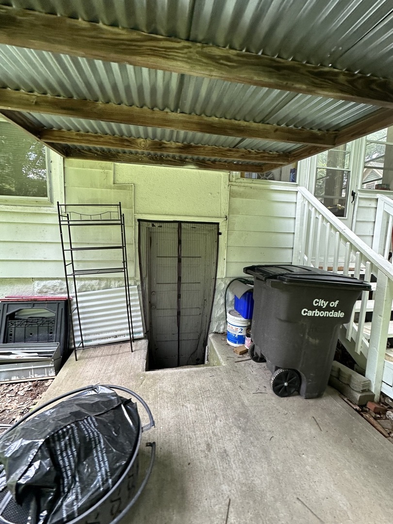 110 S Forest Avenue Property Photo 17
