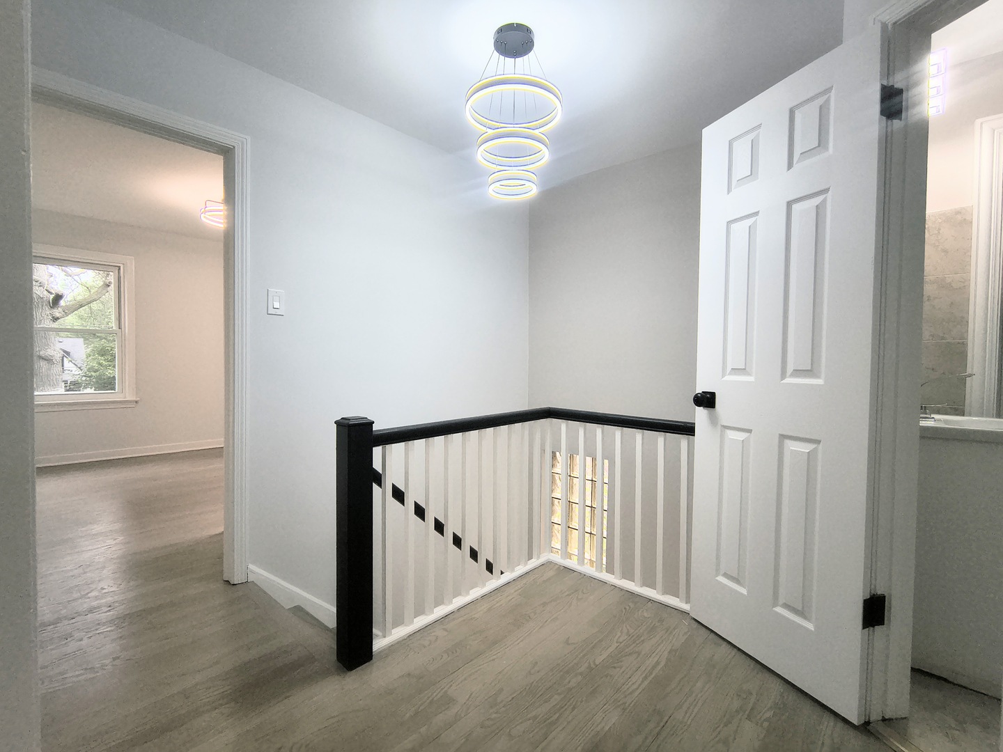 9637 S Wood Street Property Photo 6