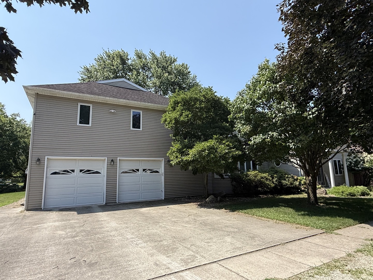 305 W Sangamon Street Property Photo 3