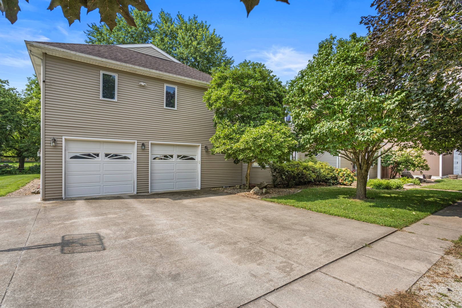 305 W Sangamon Street Property Photo 4