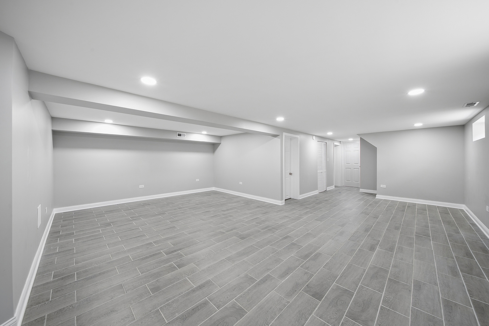 7119 N Merrimac Avenue Property Photo 3
