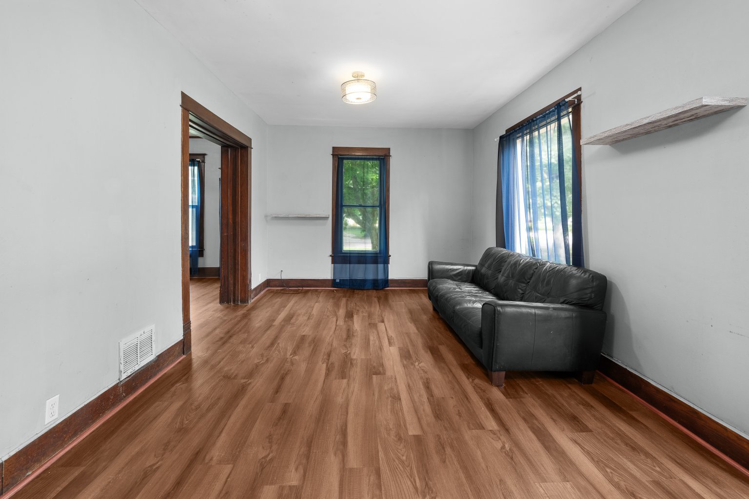 403 S 2nd Street Property Photo 4