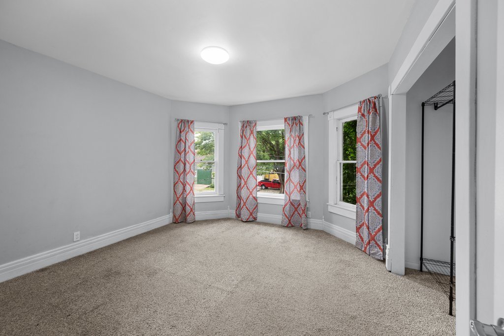 403 S 2nd Street Property Photo 14