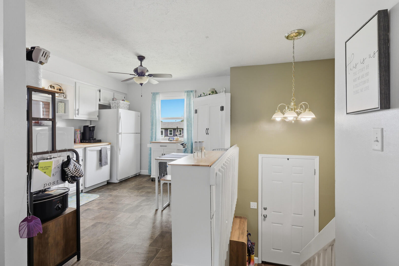 1845 W 58th Street Property Photo 4