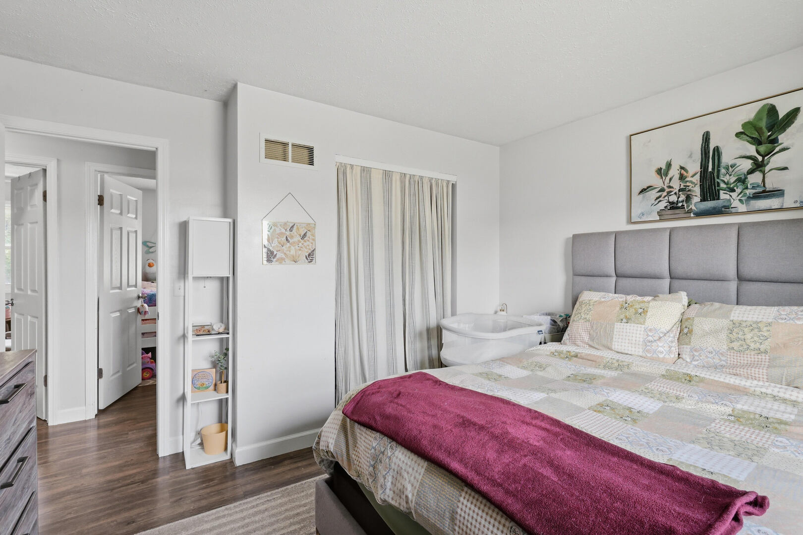 1845 W 58th Street Property Photo 8