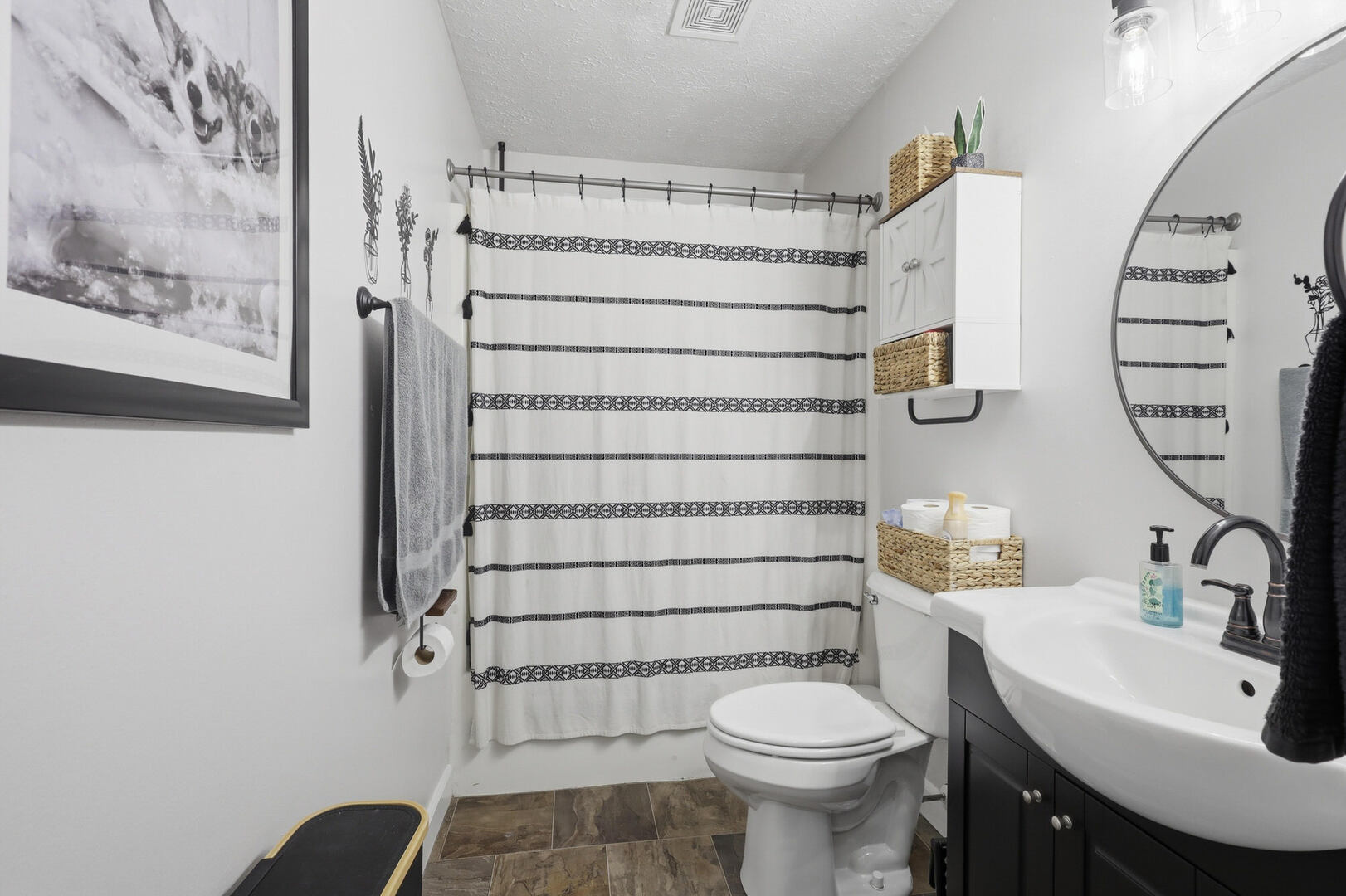 1845 W 58th Street Property Photo 11