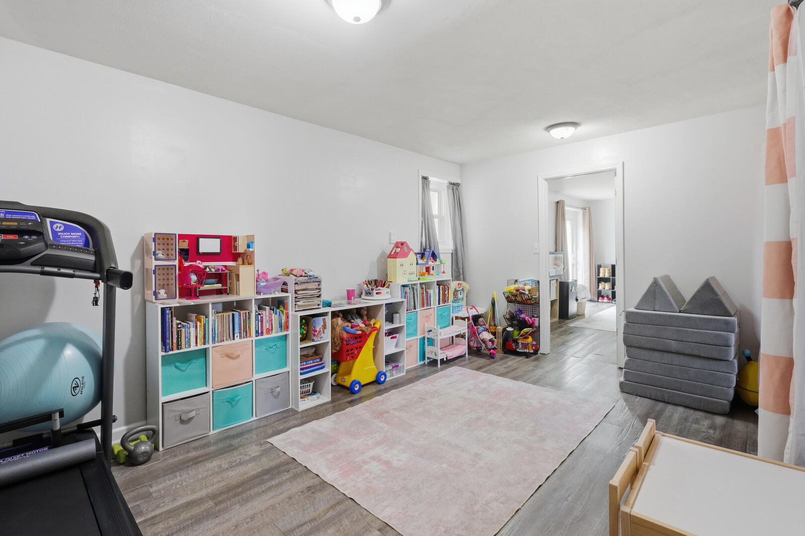 1845 W 58th Street Property Photo 14
