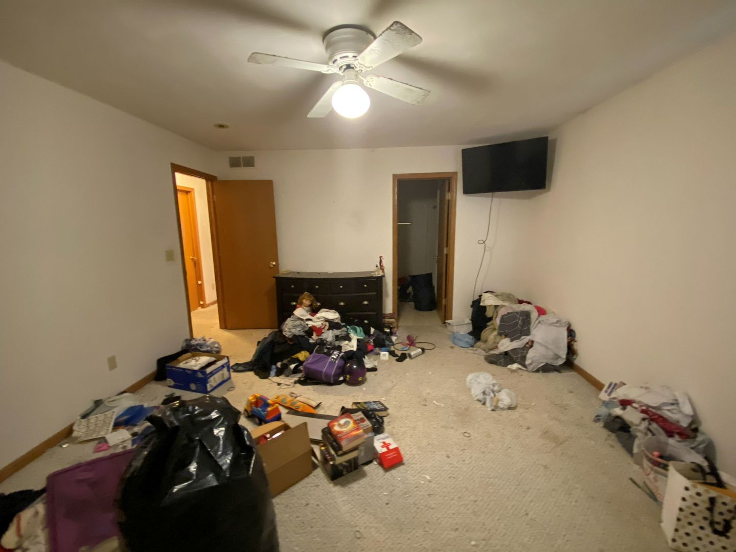 501 Hawkins Drive Property Photo 5