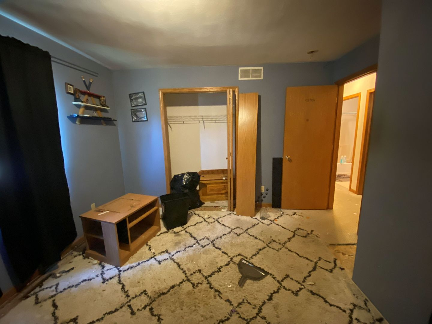 501 Hawkins Drive Property Photo 8