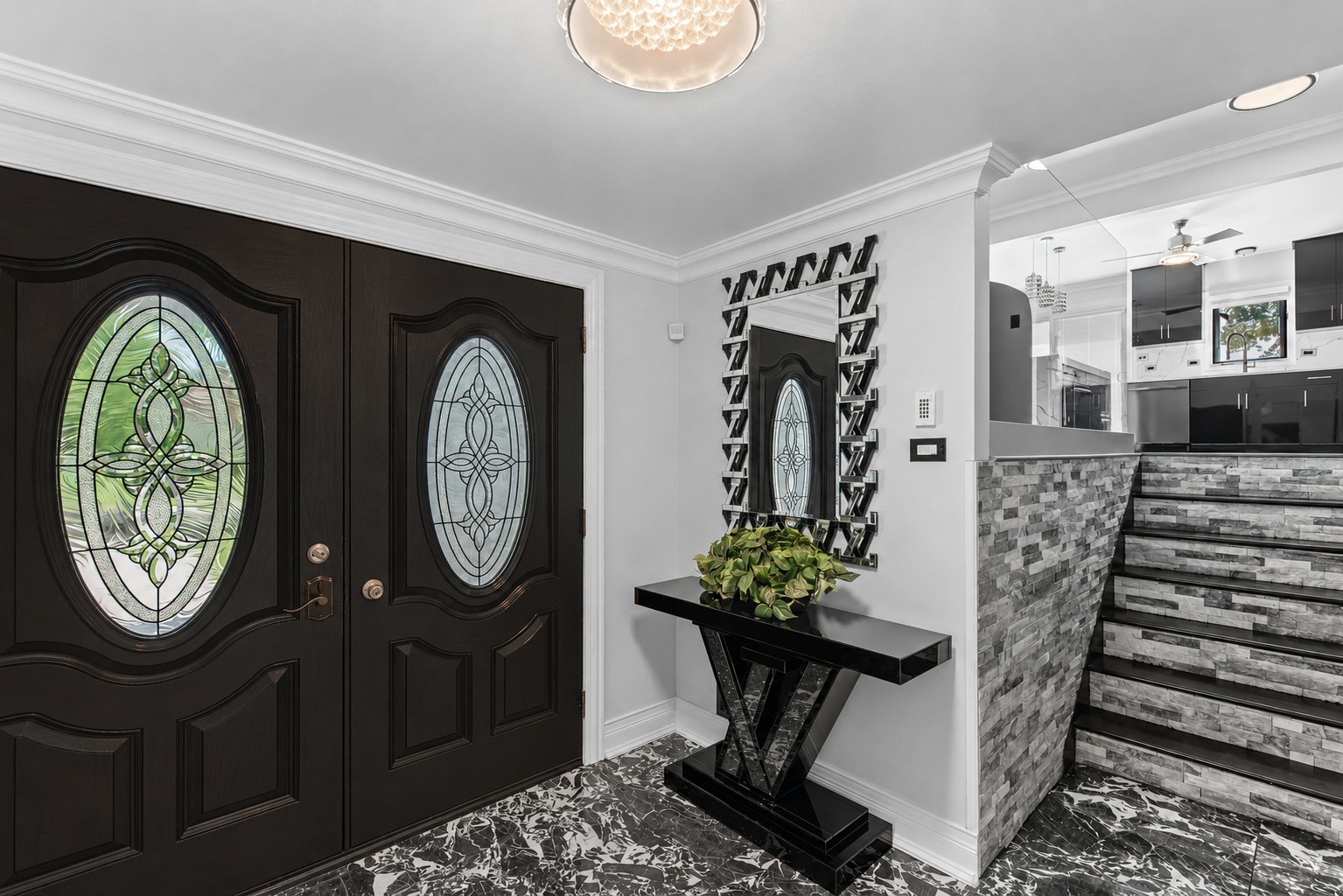 1115 191st Street Property Photo 3