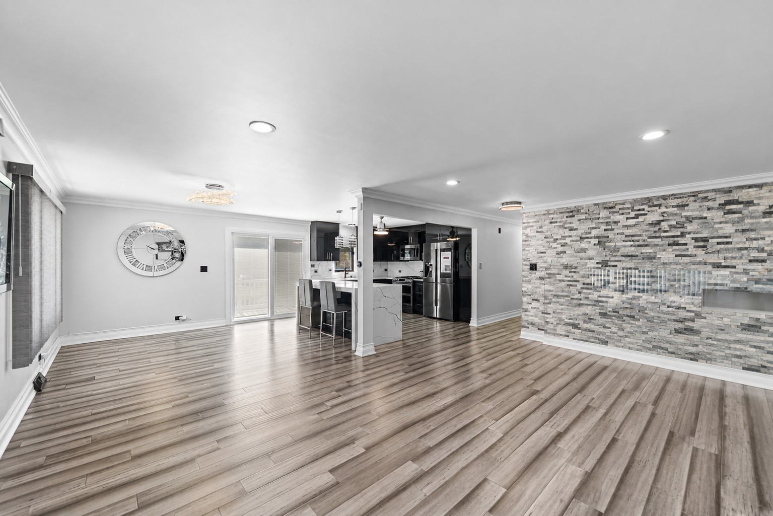 1115 191st Street Property Photo 4