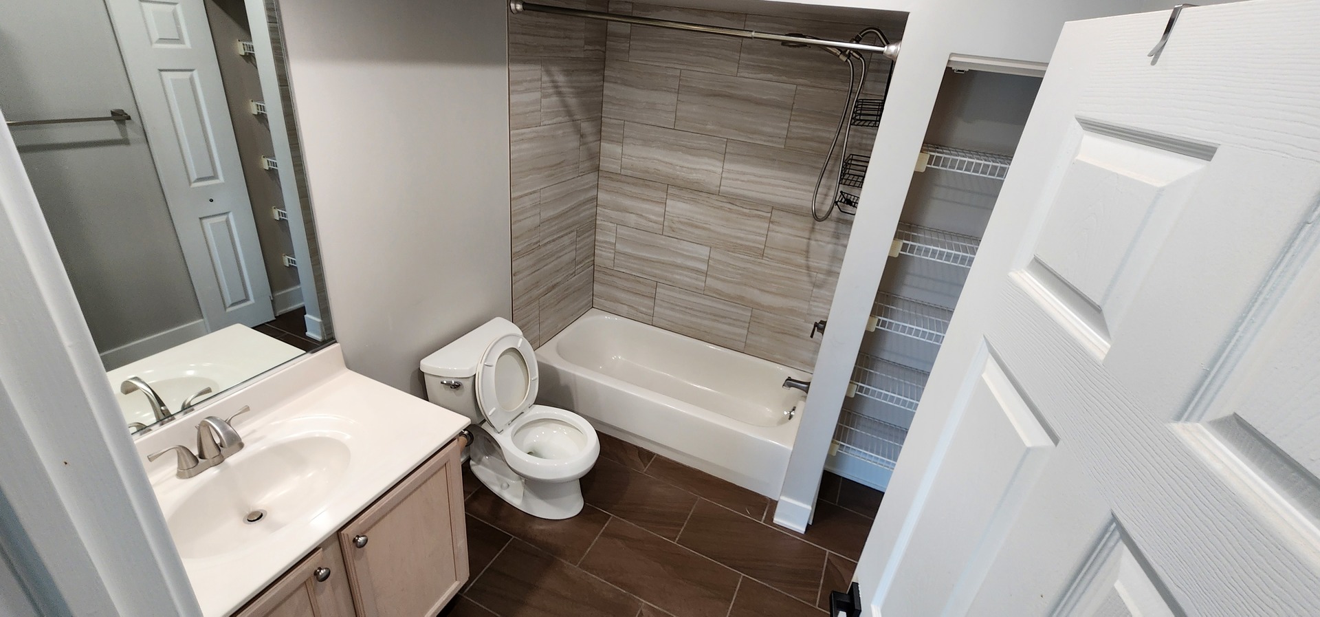 7400 Lincoln Avenue 603 Property Photo 11
