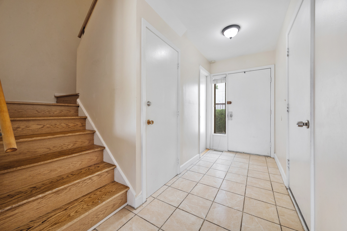 369 Cedar Tree Court Property Photo 2