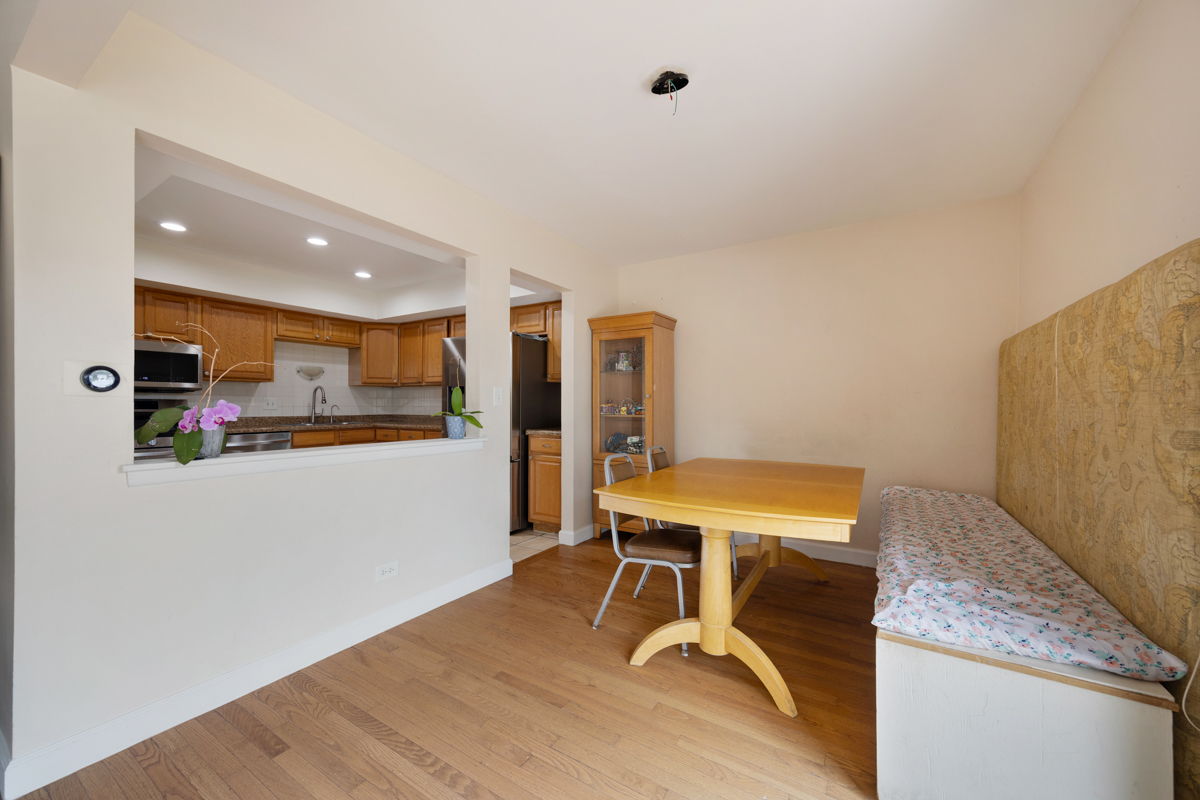 369 Cedar Tree Court Property Photo 6