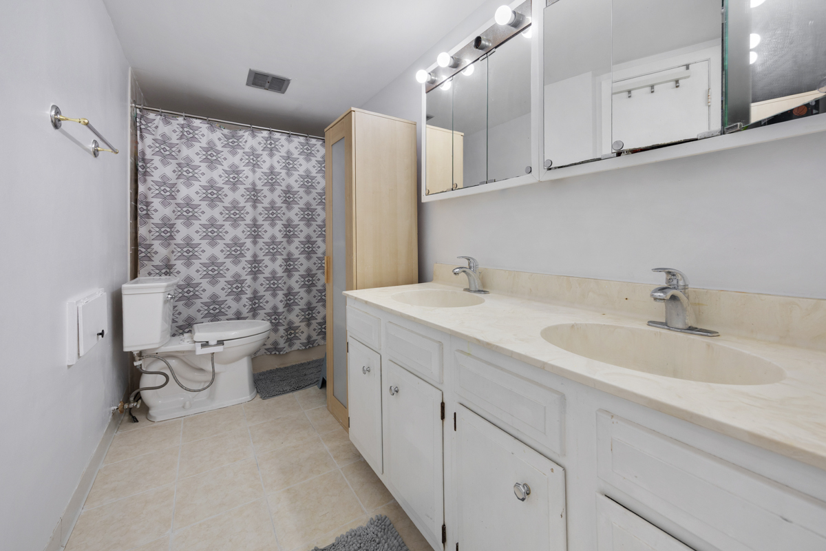 369 Cedar Tree Court Property Photo 12