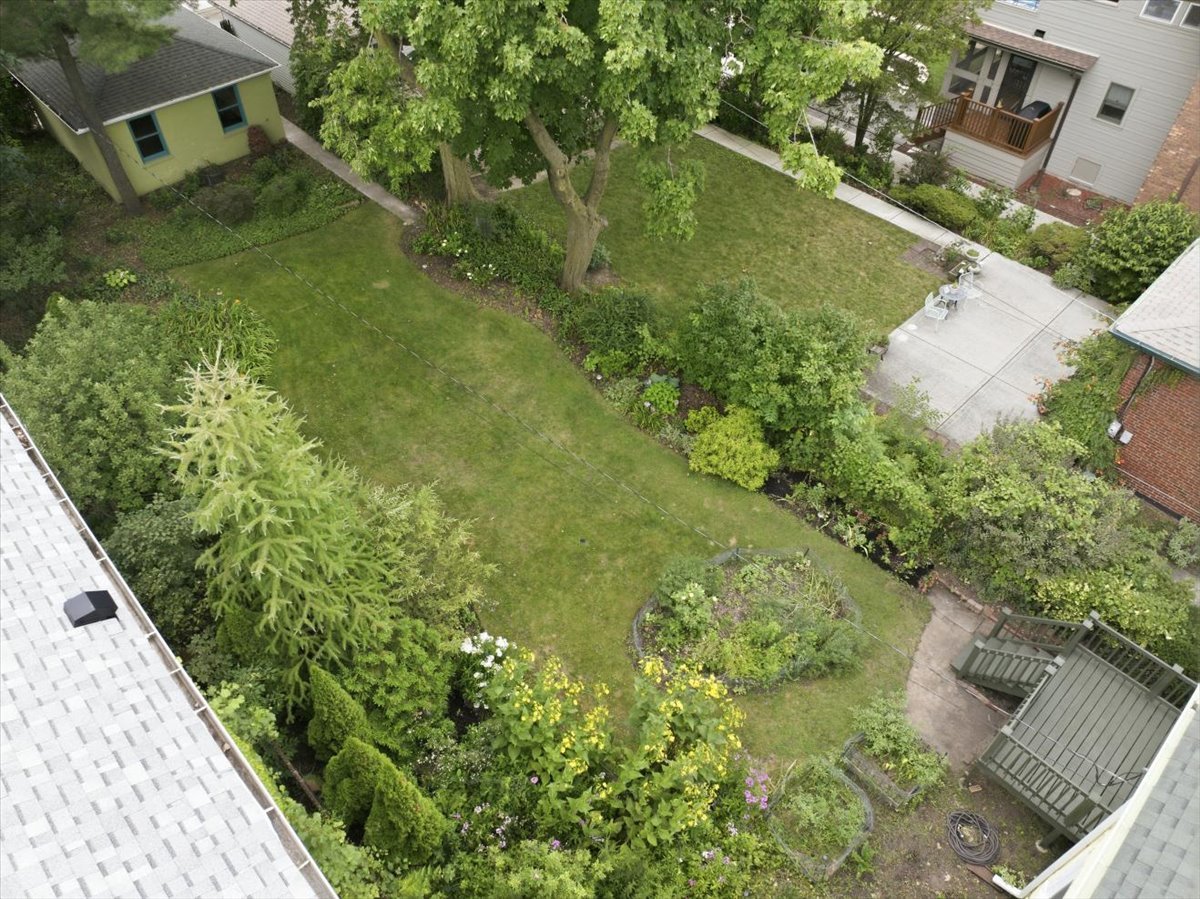 1527 W Juneway Terrace Property Photo 37