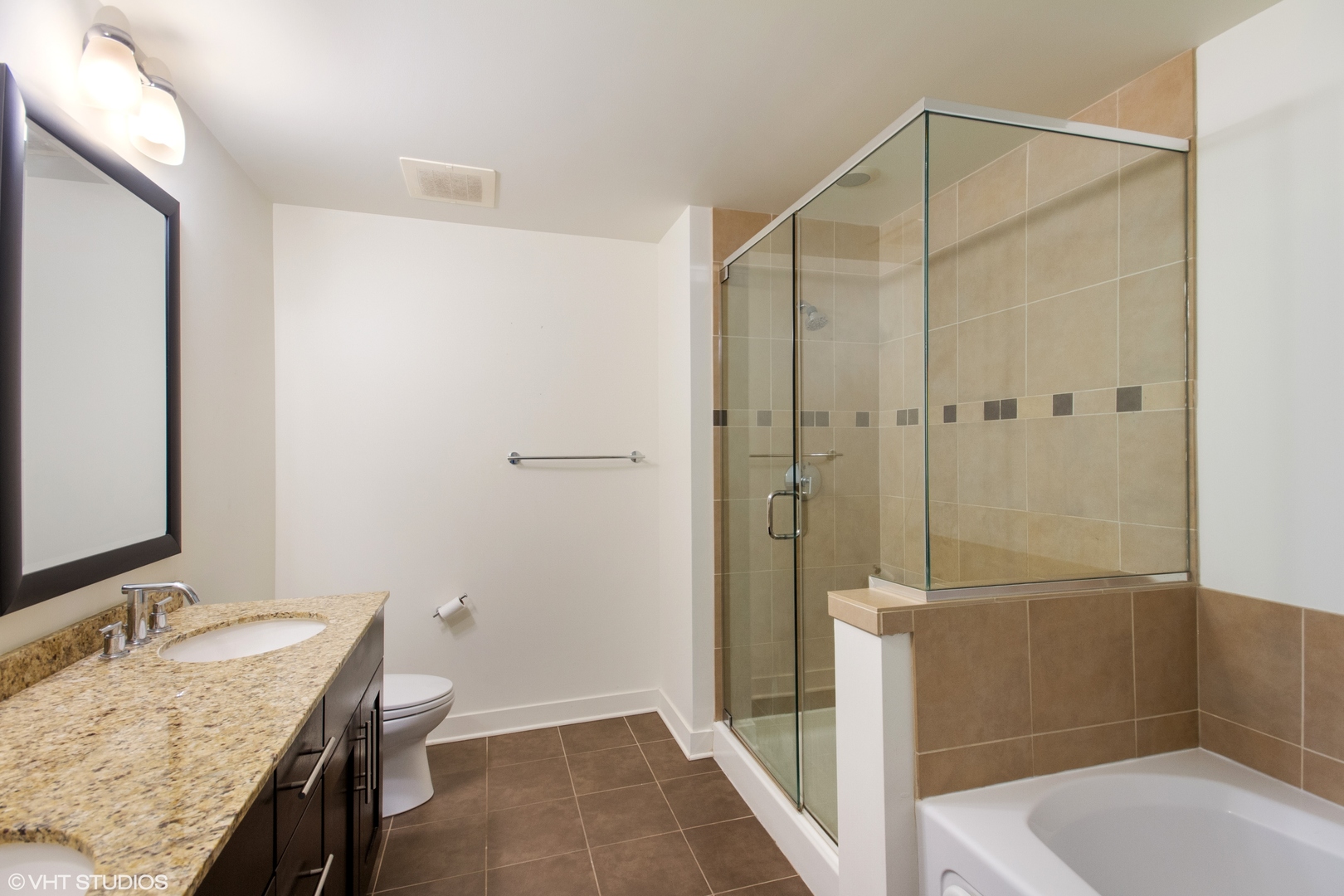 505 N Mcclurg Court 1702 Property Photo 9