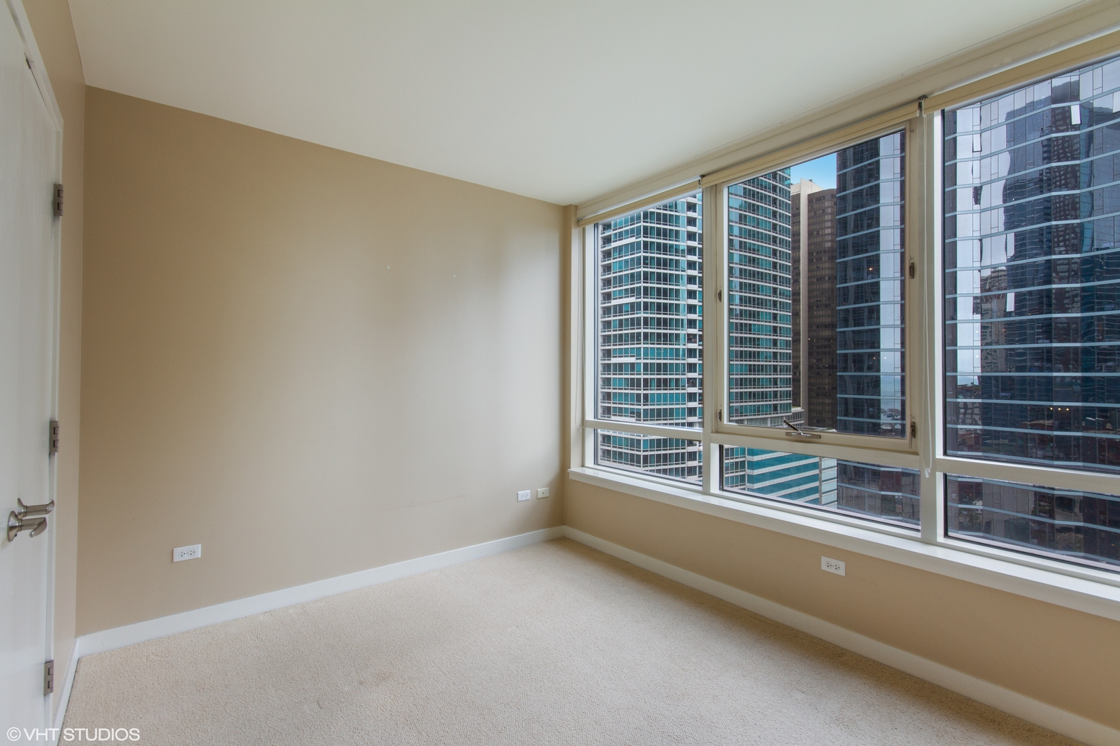 505 N Mcclurg Court 1702 Property Photo 10