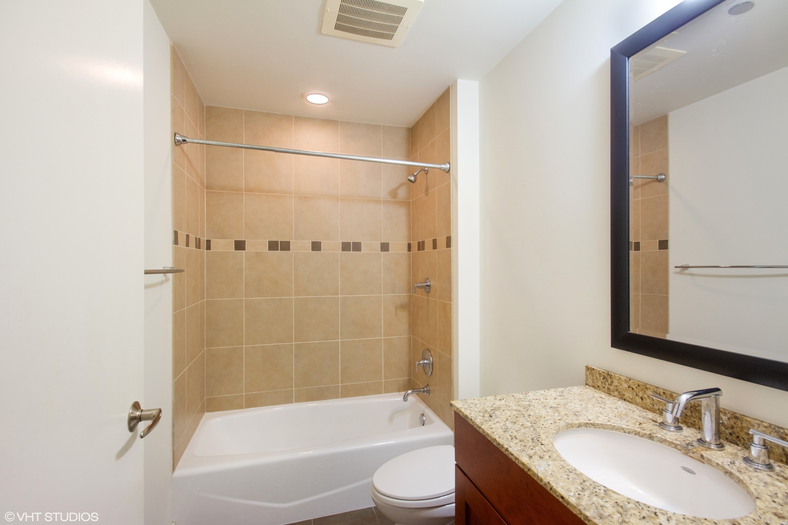 505 N Mcclurg Court 1702 Property Photo 11