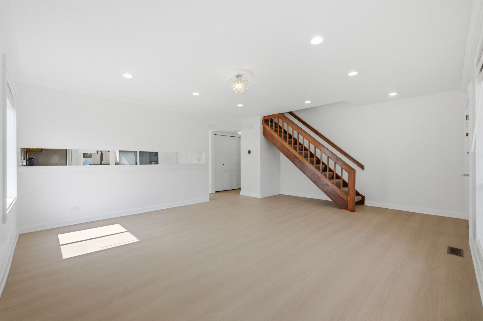 1320 Burns Drive Property Photo 6