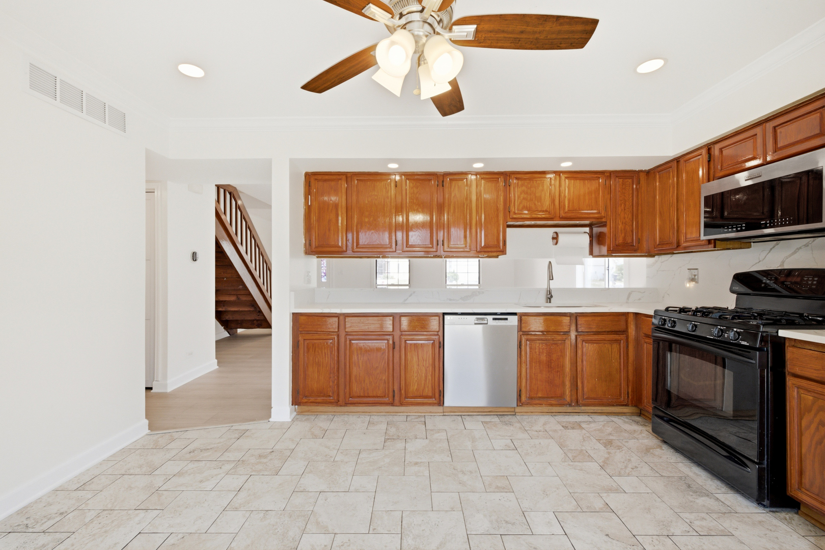 1320 Burns Drive Property Photo 12