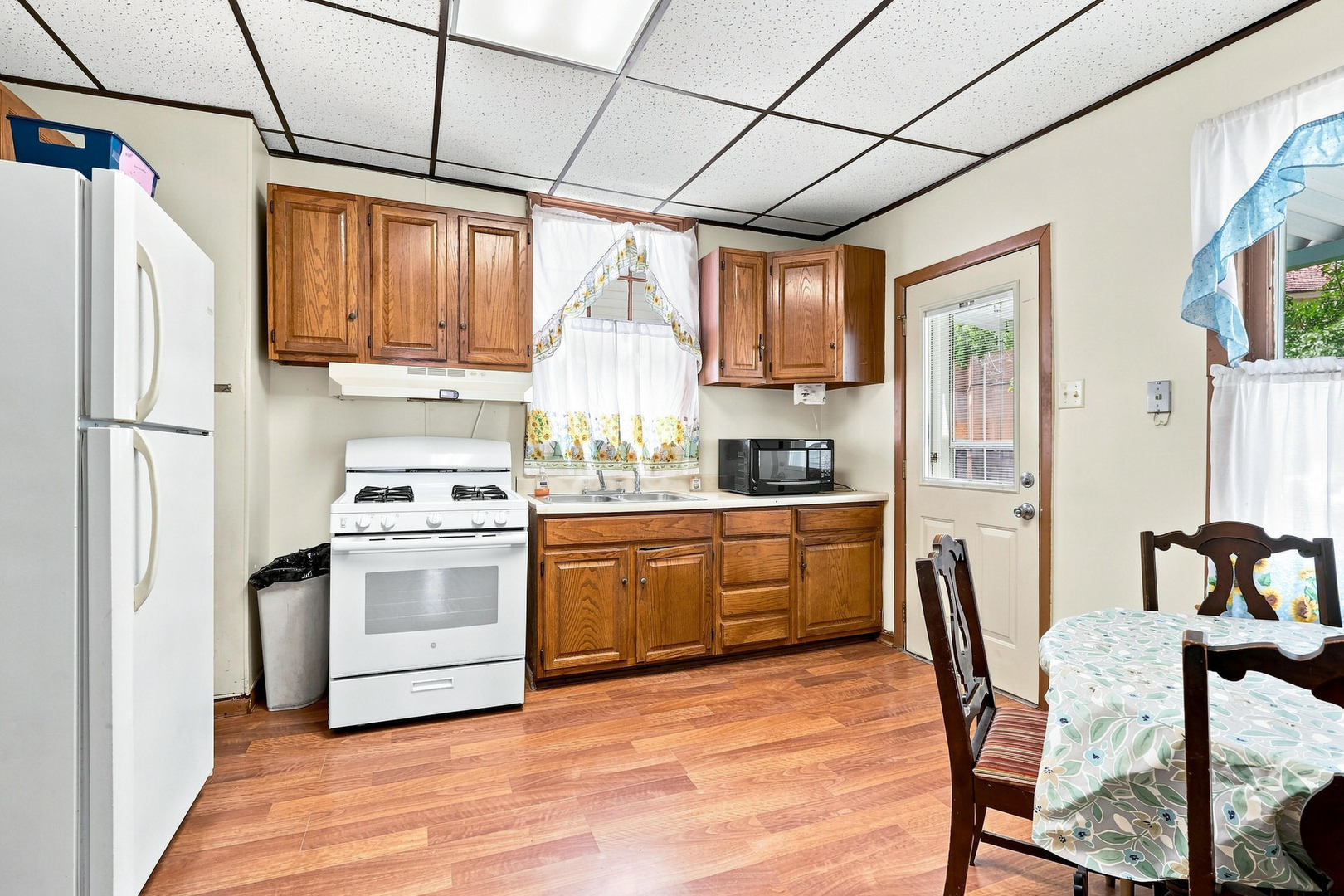 621 Oak Street Property Photo 10