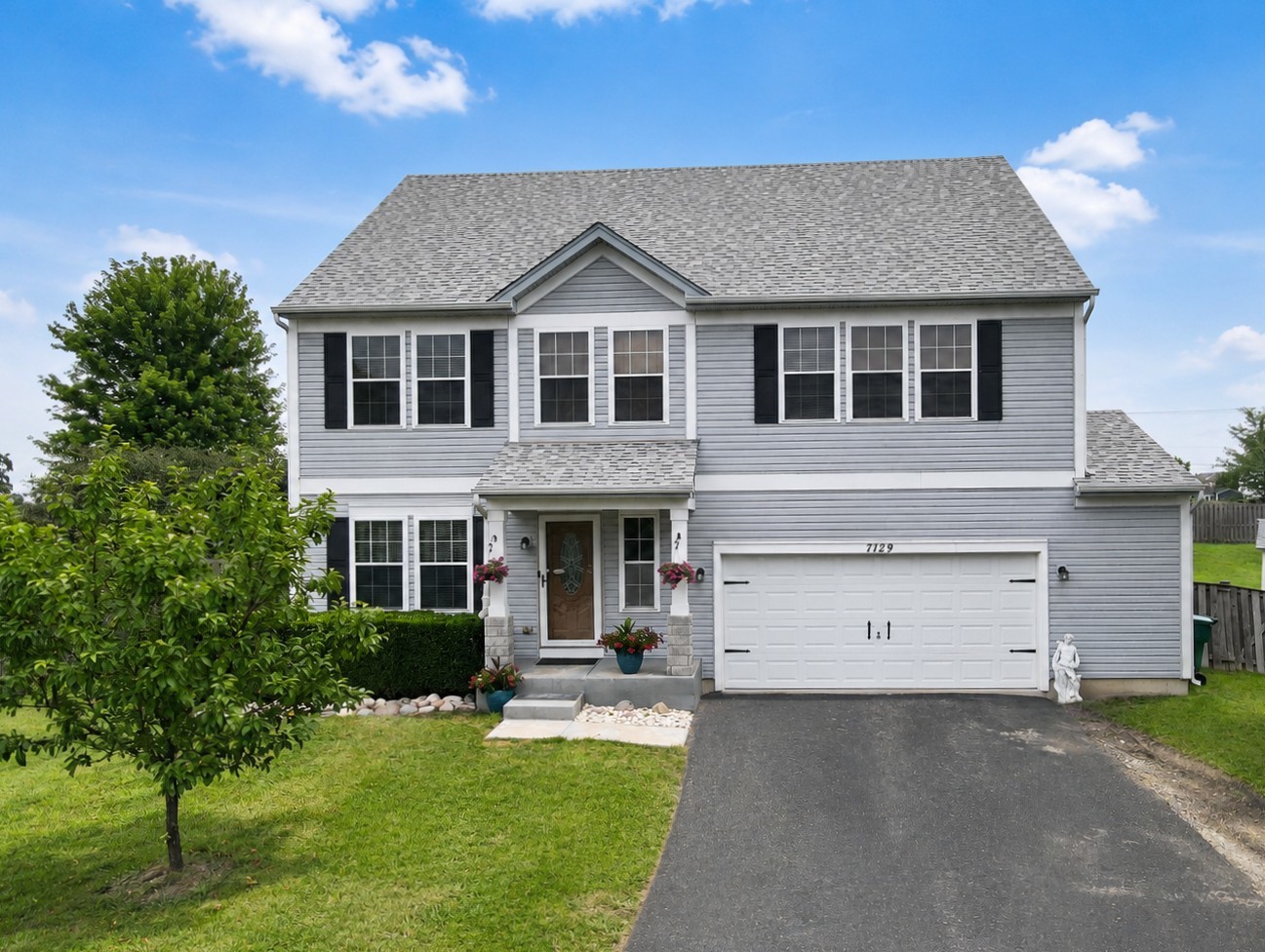 7129 Foxview Drive Property Photo 1