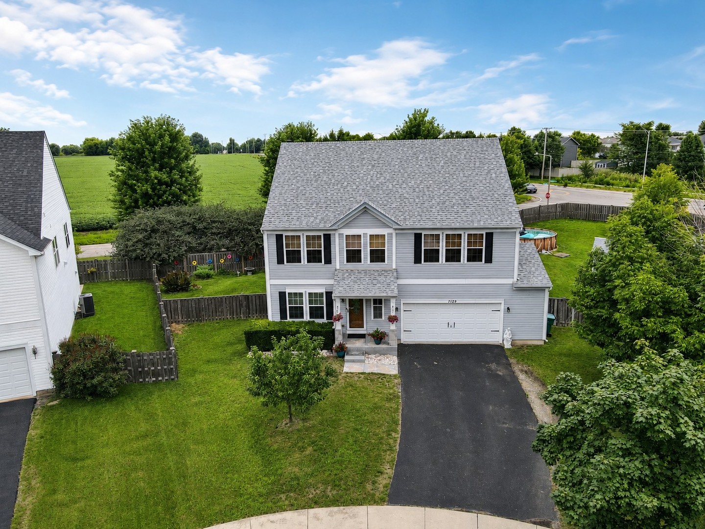 7129 Foxview Drive Property Photo 1