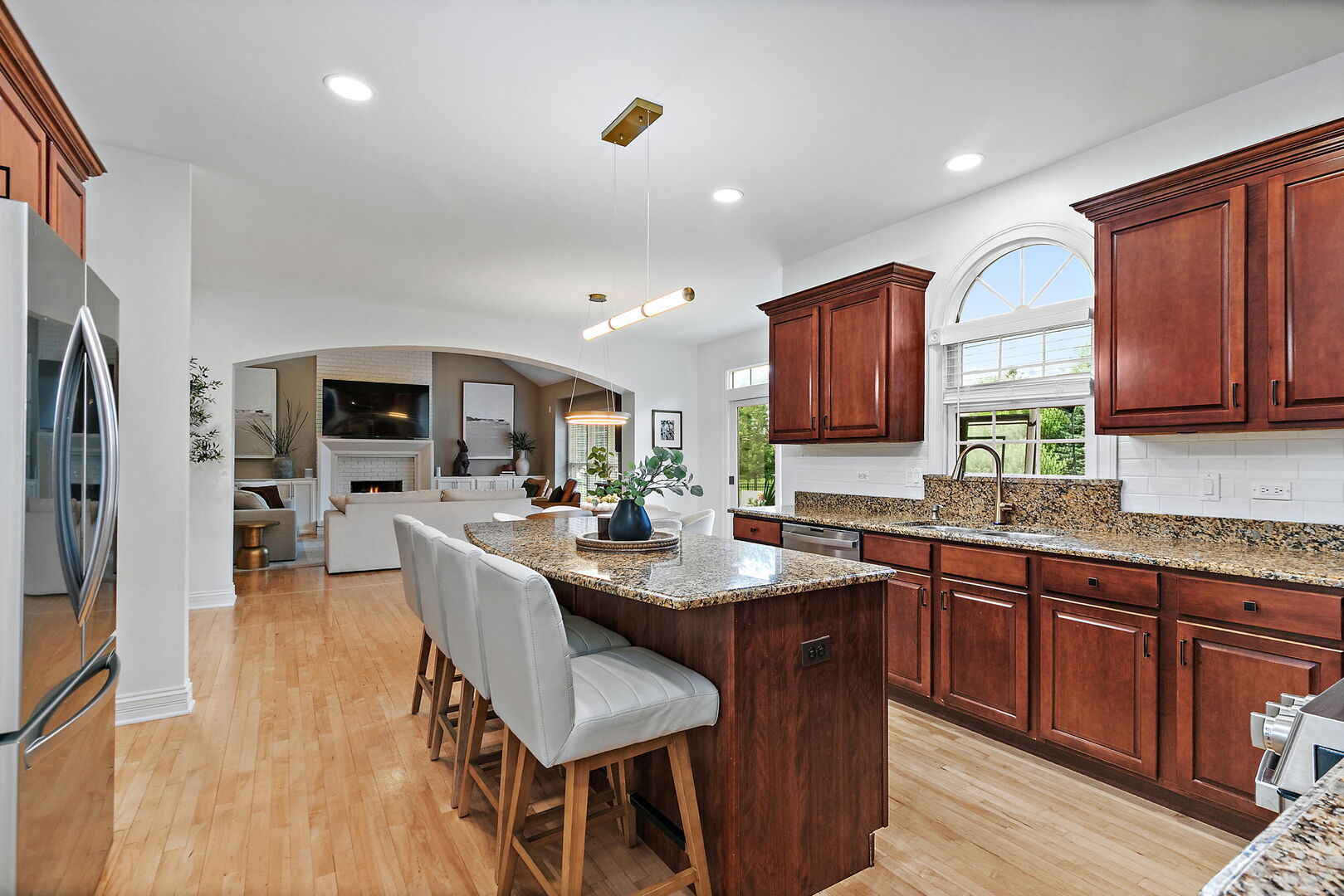 651 Clover Drive Property Photo 11