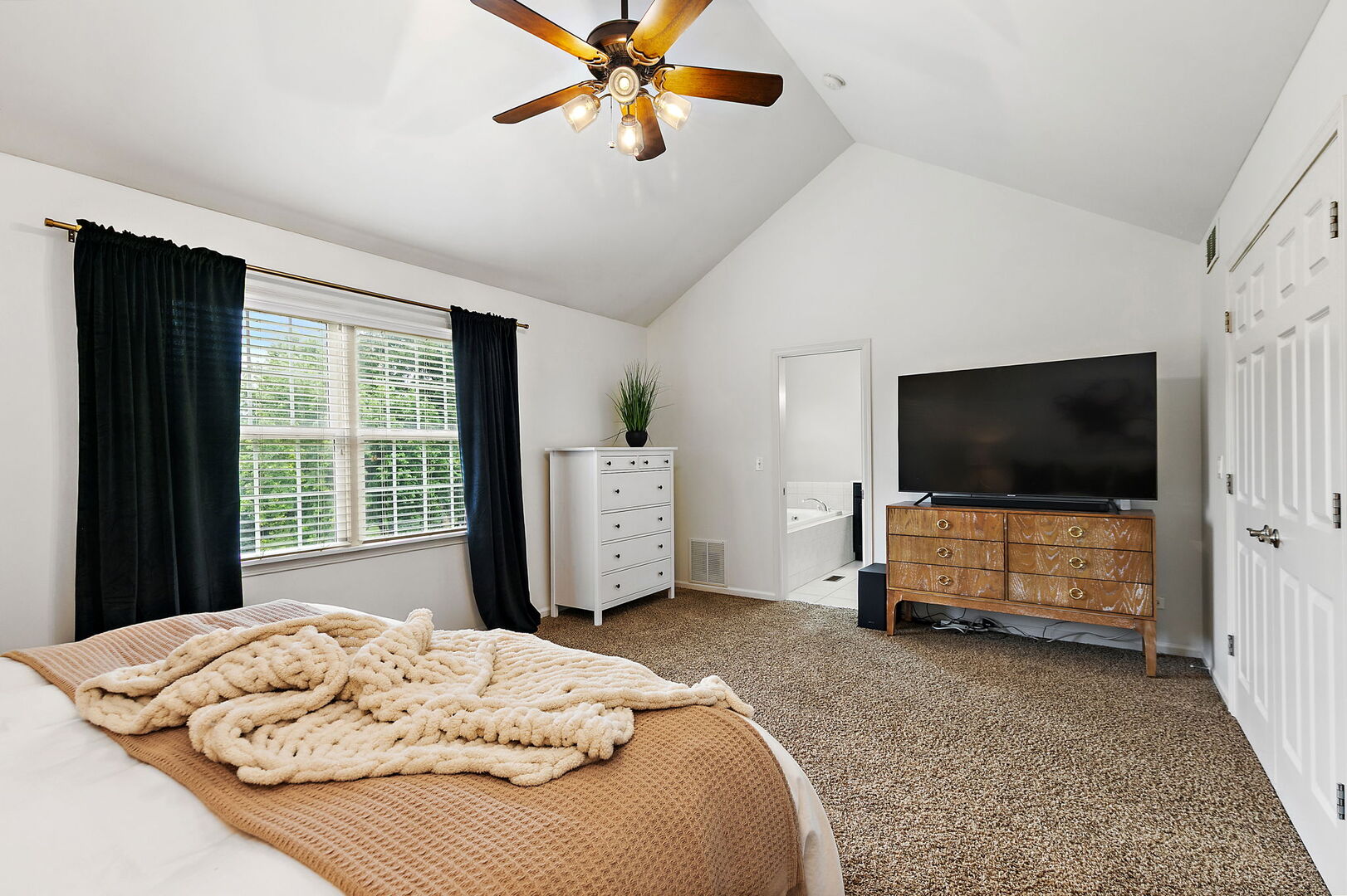 651 Clover Drive Property Photo 21