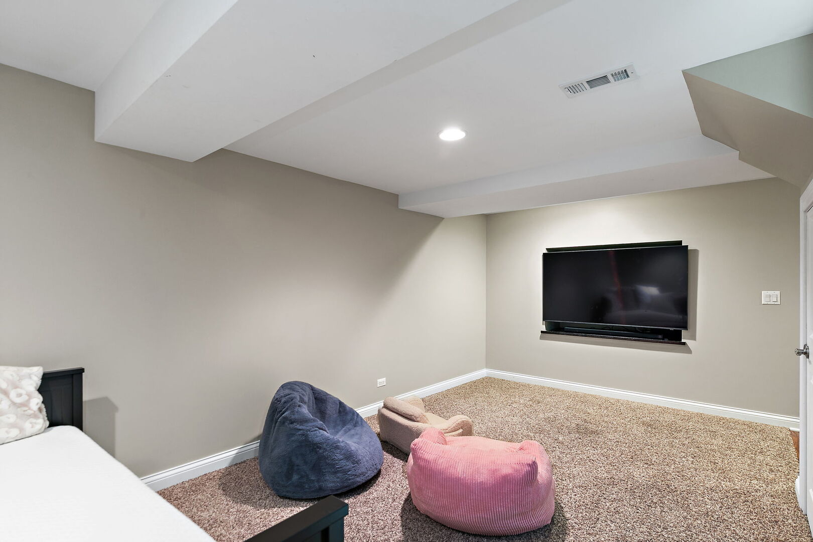 651 Clover Drive Property Photo 32
