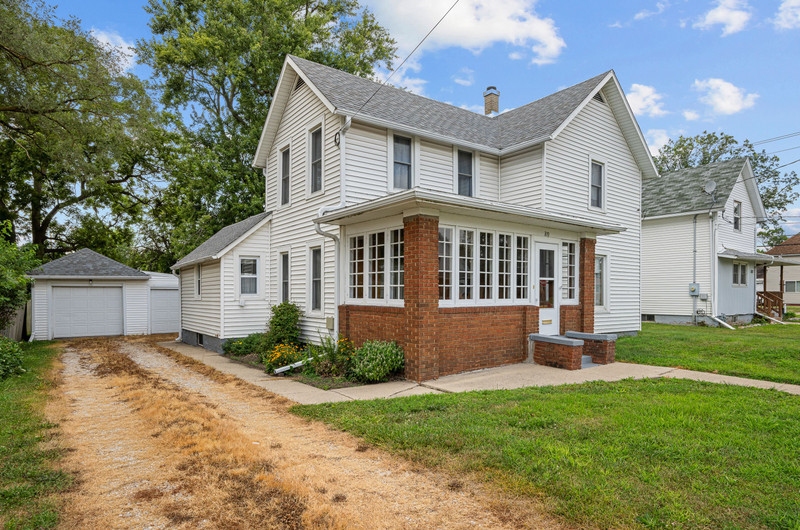 819 N Elm Street Property Photo 3