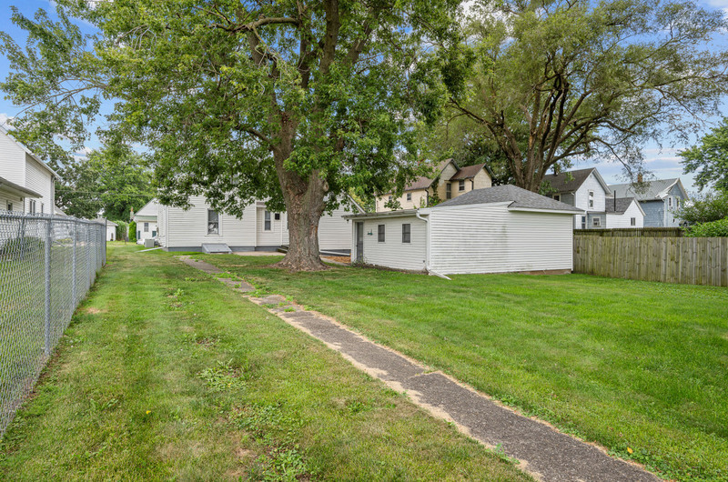 819 N Elm Street Property Photo 14