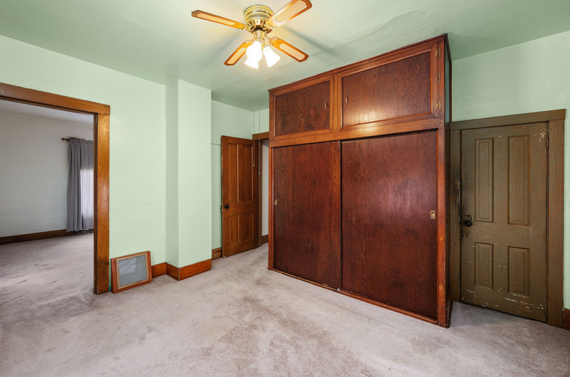 819 N Elm Street Property Photo 32