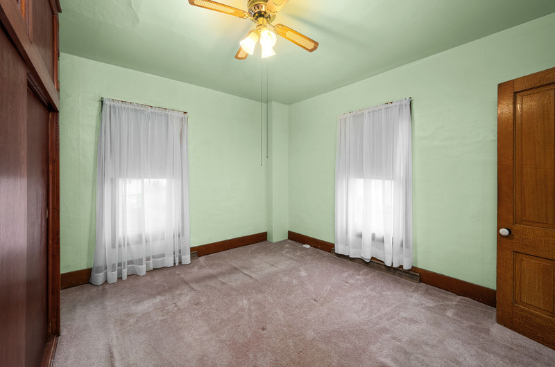819 N Elm Street Property Photo 33