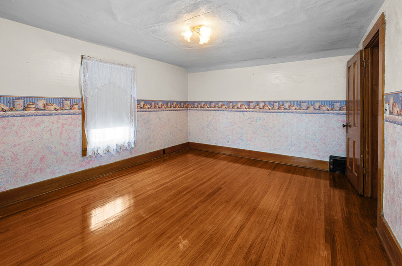 819 N Elm Street Property Photo 38