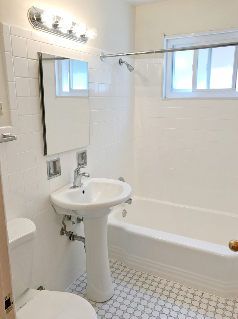 741 Mulford Street 1n Property Photo 3