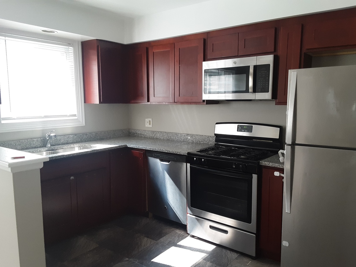 741 Mulford Street 1n Property Photo 7