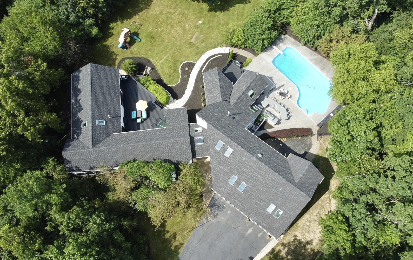 112 Ravine Lane Property Photo 1