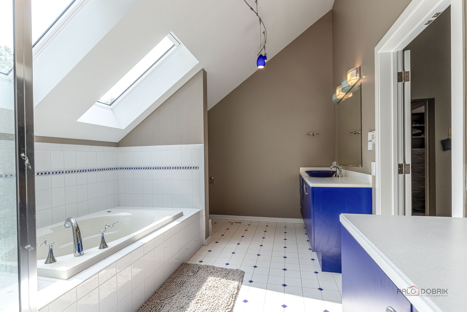 112 Ravine Lane Property Photo 44