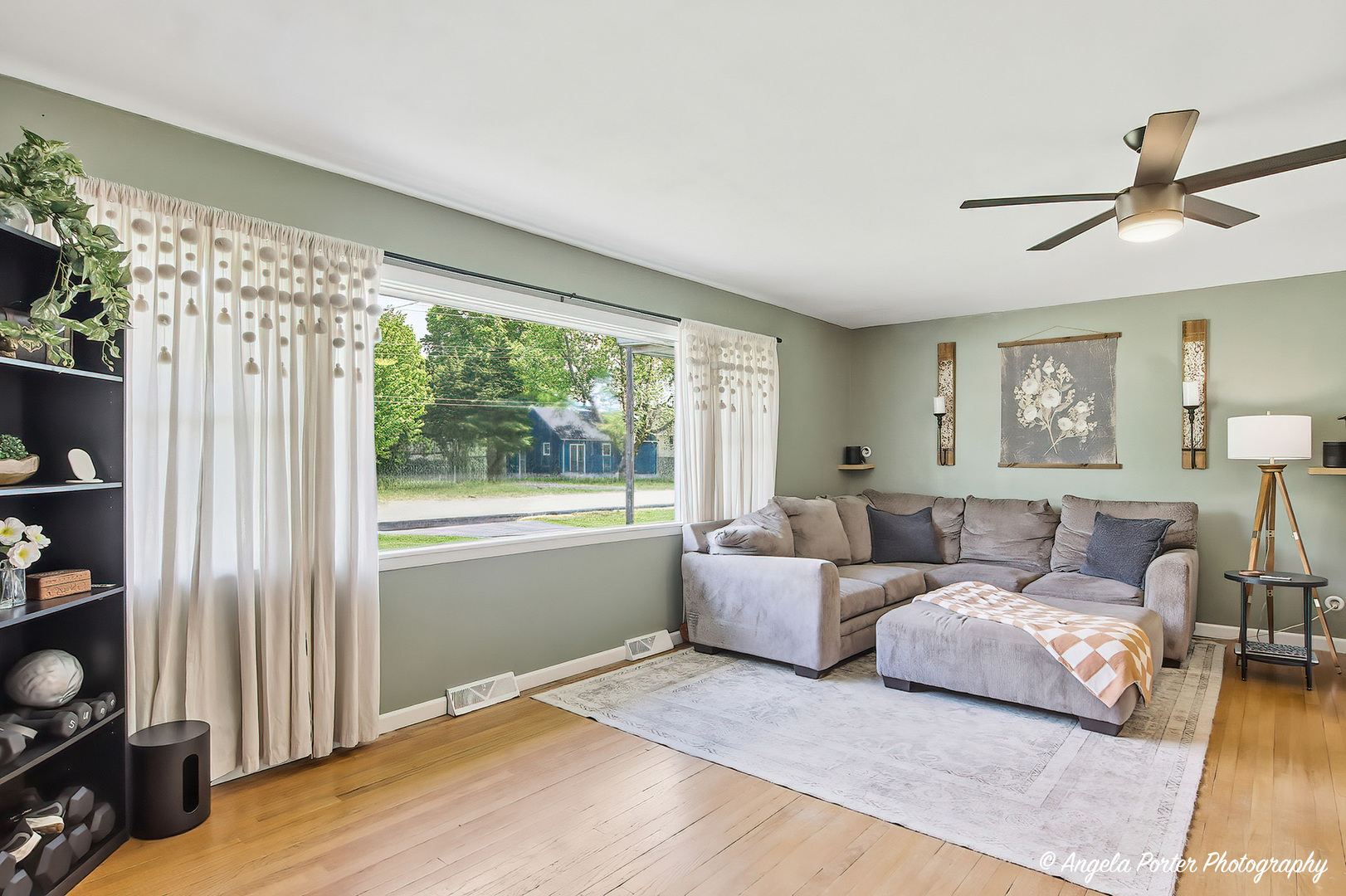 353 Marengo Road Property Photo 4