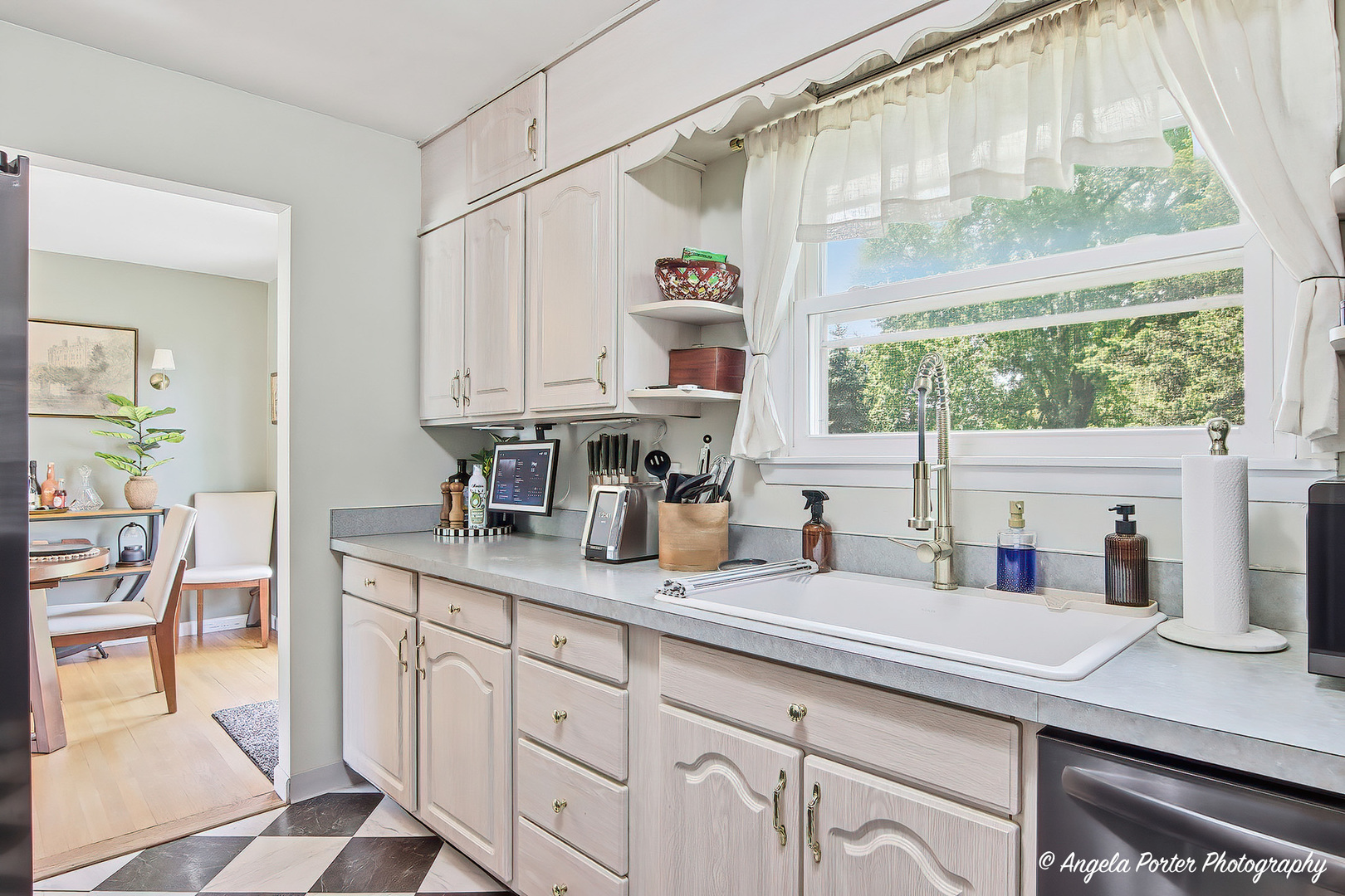 353 Marengo Road Property Photo 11