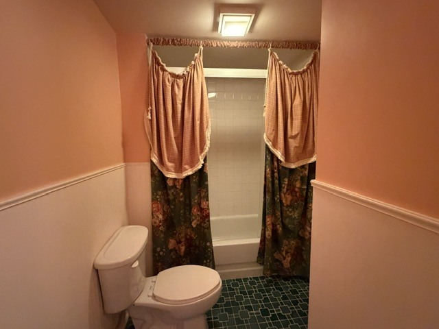 1209 Richmond Street Property Photo 28