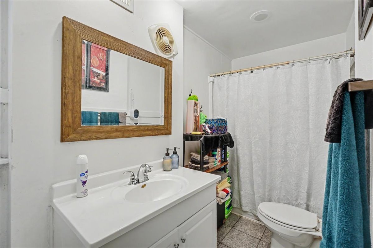 1207 S Main Street Property Photo 31