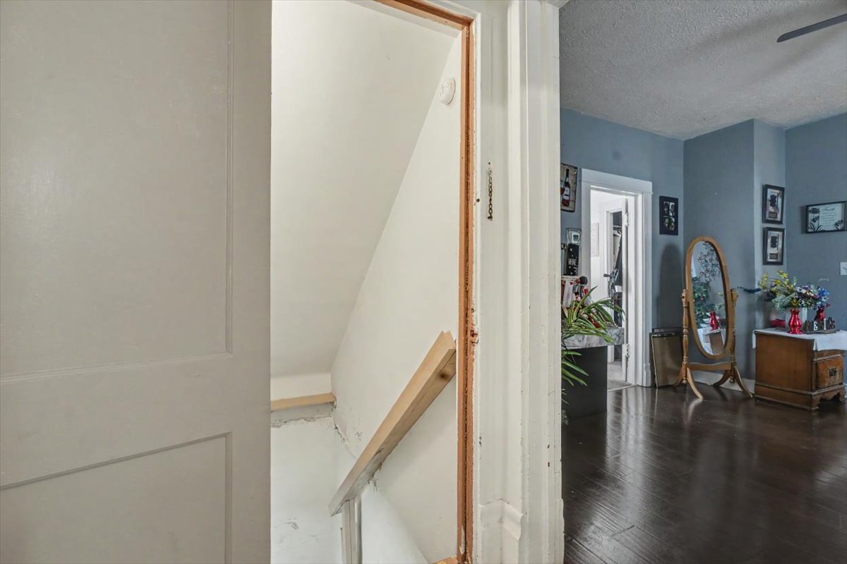 1207 S Main Street Property Photo 33