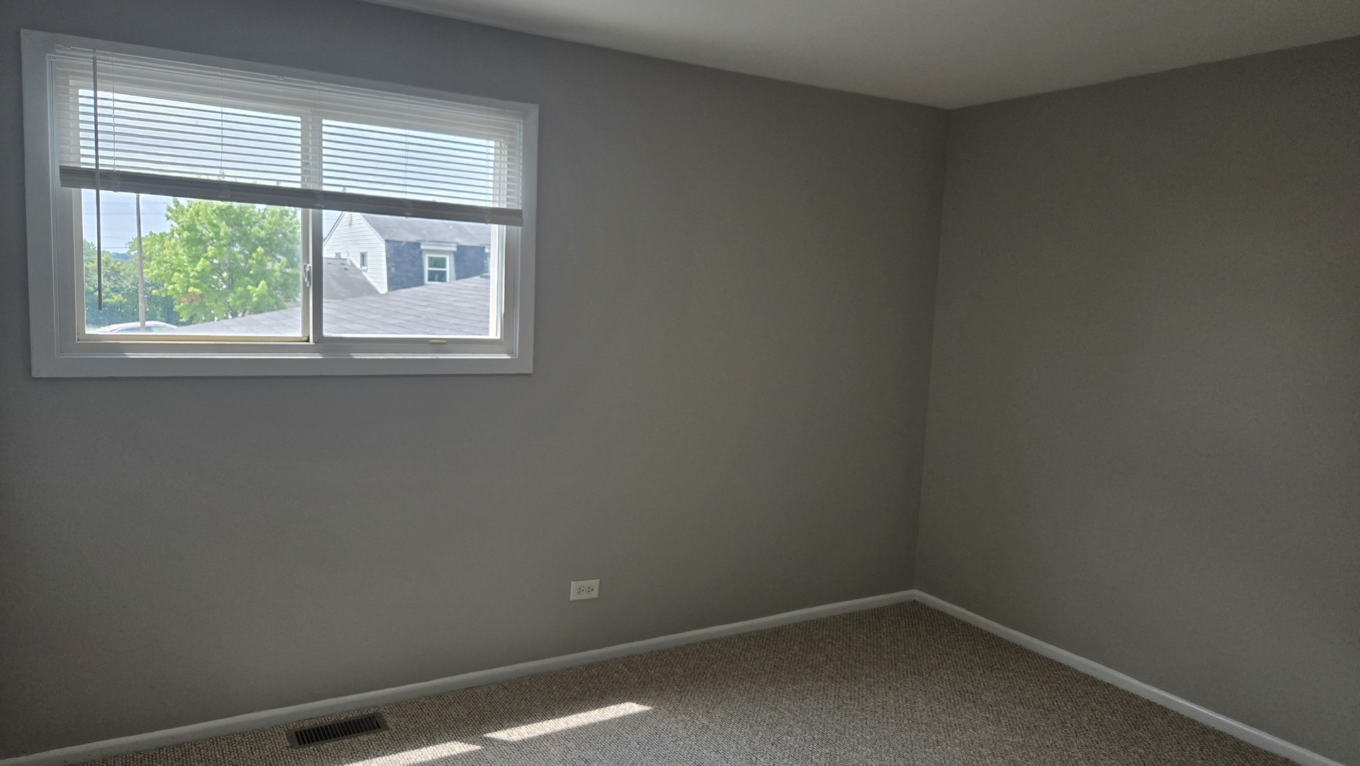1688 Queensbury Circle Property Photo 15