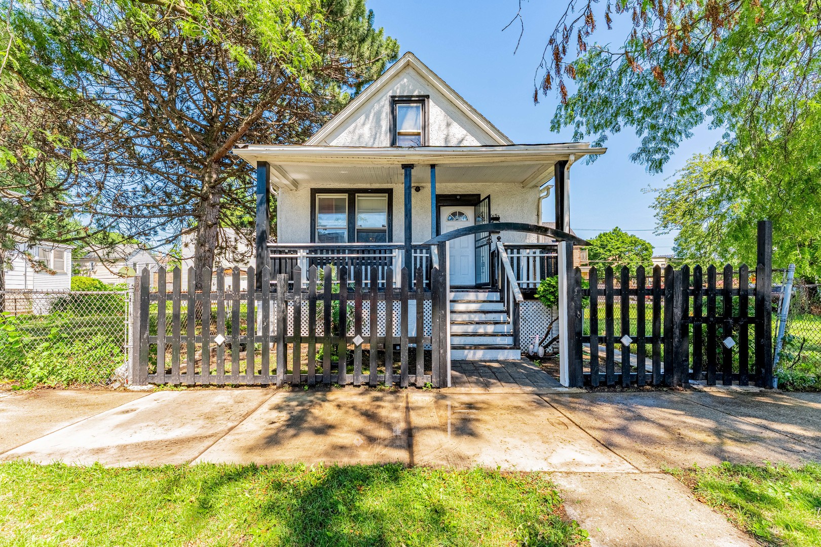 7553 S Saint Lawrence Avenue Property Photo 1