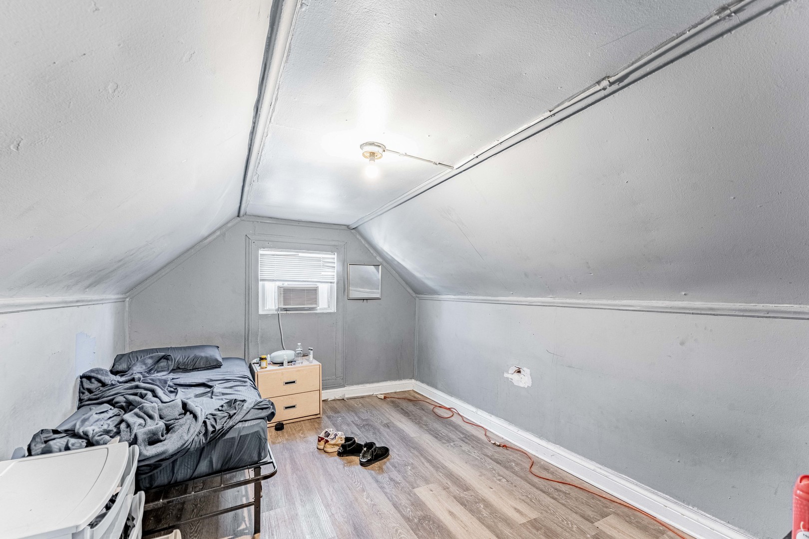 7553 S Saint Lawrence Avenue Property Photo 17